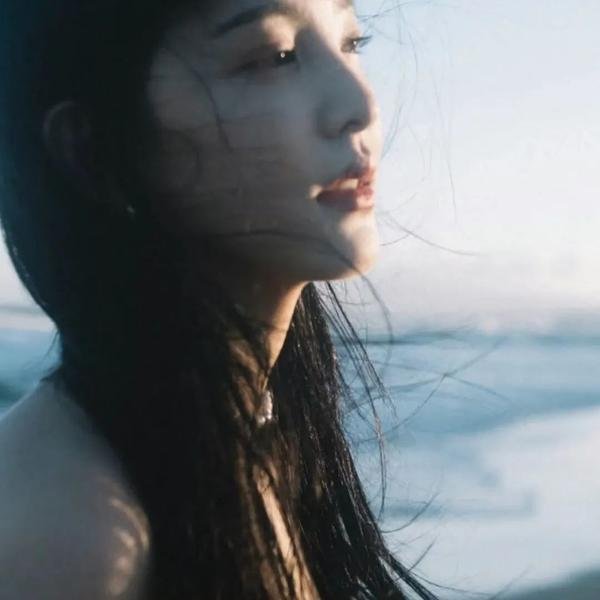 麻烦中的女人